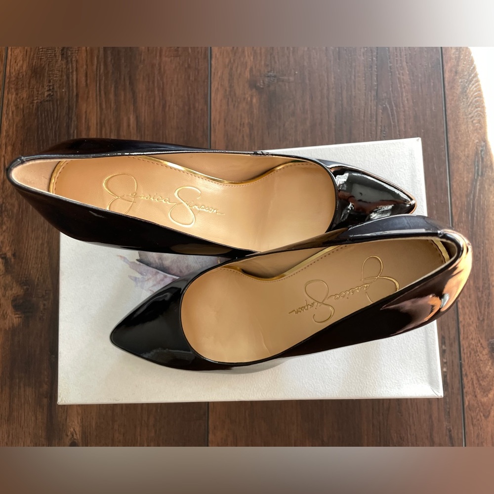 Jessica Simpson black pumps size 5.5 M